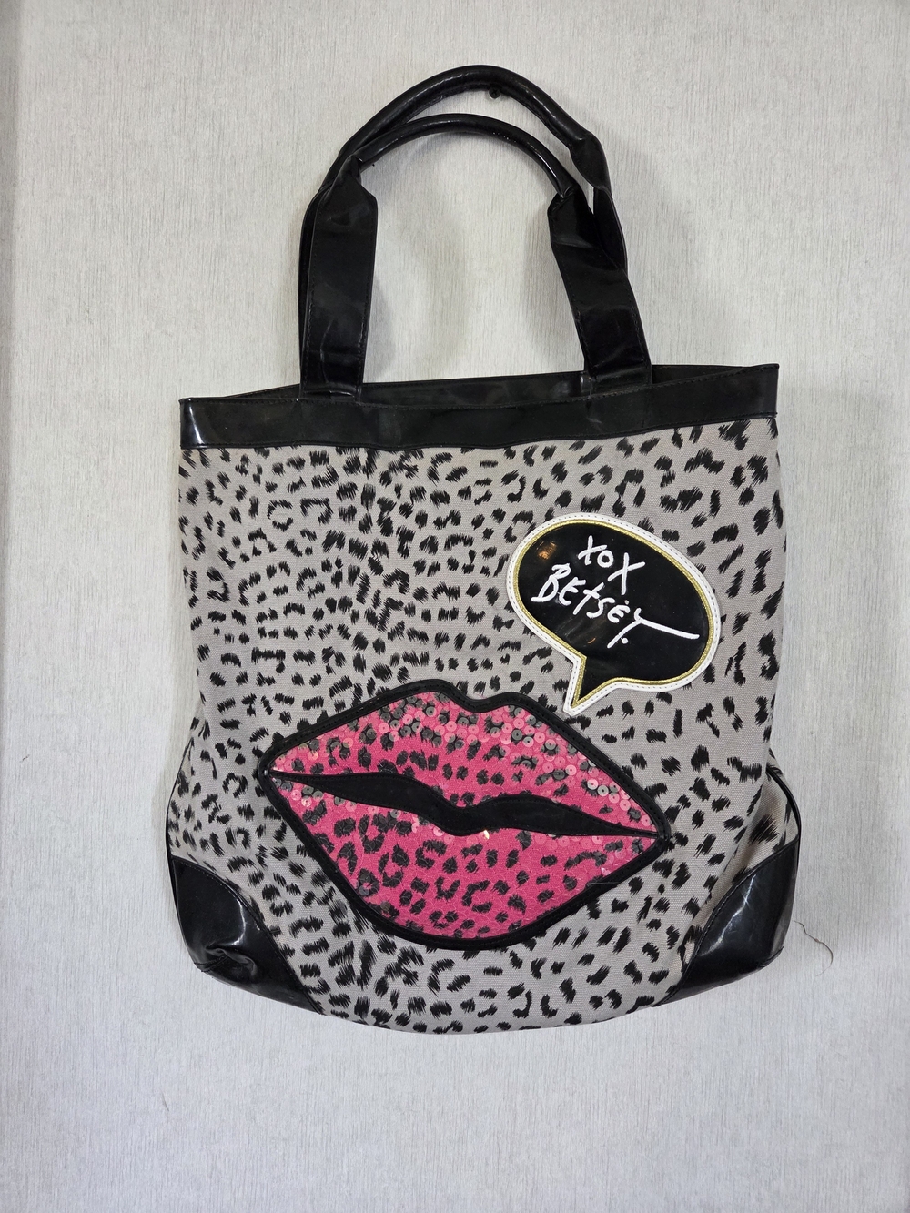 Betsey Johnson Black & Pink Leopard Lip Tote